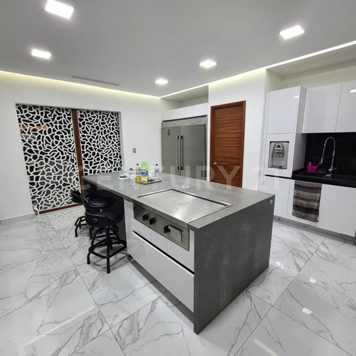 Residencia En Venta En Lagos Del Sol Cancún