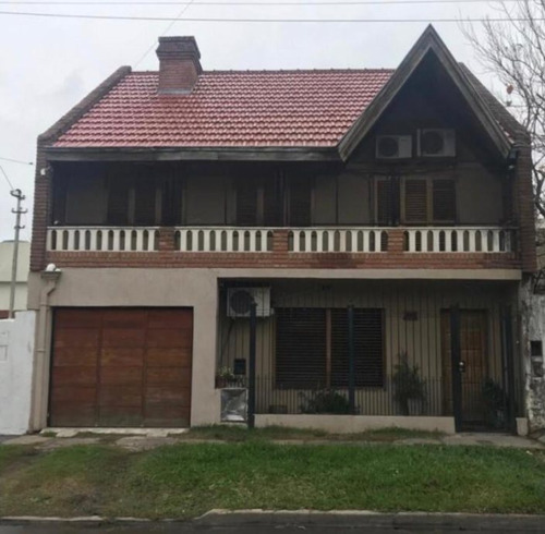 Chalet En Venta En Lanus Este