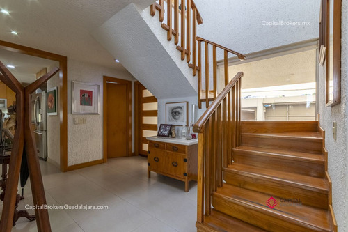 Casa Con Alberca En Venta En La Colonia Seattle