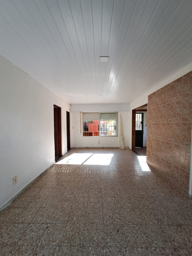 Hermosa Casa En Alquiler, Marindia Norte!! 2 Dormitorios Y Living Comedor