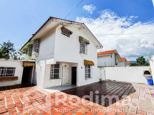 Casa En Alquiler En Urbanizacion Tiuna 