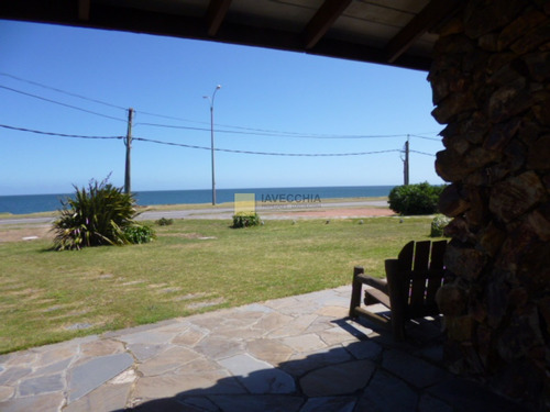 Imagen 13 de 30 de Venta De Casa Frente Al Mar De 4 Dormitorios En Pinares