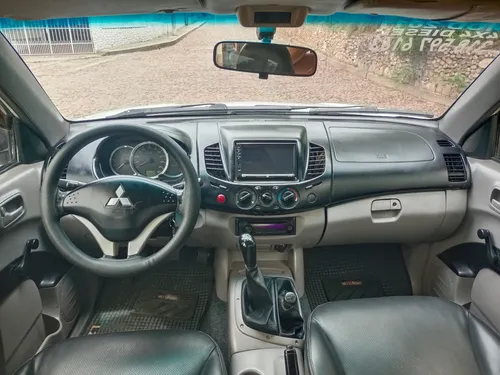 Mitsubishi L200 SPORTERO 2.5 Basica