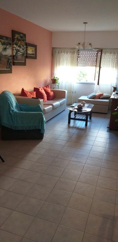 Imagen 5 de 30 de Departamento De 4 Ambientes - A La Calle - Bahia Blanca 2600