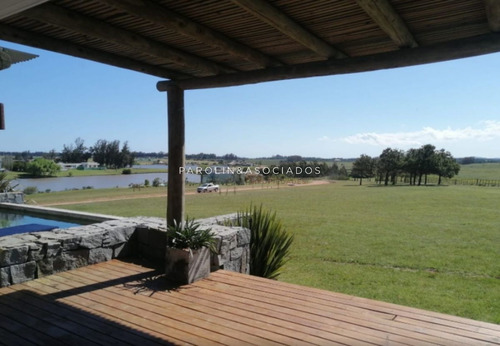 Imagen 2 de 30 de Venta De Casa 4 Dormitorios En Pueblo Mio, Manantiales