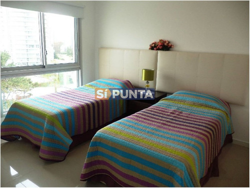 Imagen 9 de 30 de Apartamento En Brava, 3 Dormitorios