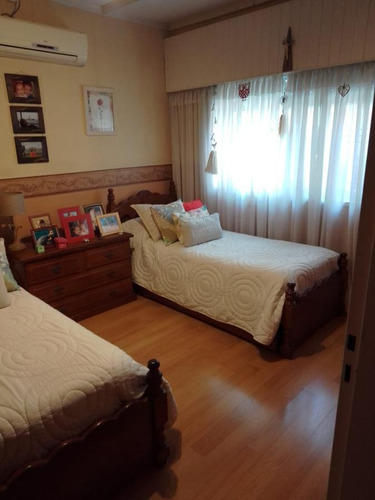 Imagen 11 de 30 de Excelente Propiedad 4 Amb. S/l 10x28m² Con Fdo. Libre C/quincho - Ramos Mejia