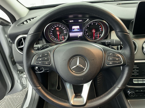 Mercedes-Benz Clase GLA 1.6 Urban