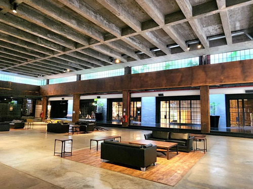 Venta Loft En Esquina C/cochera, Molina Ciudad