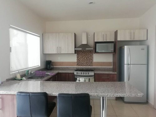Imagen 8 de 20 de Casa En Renta, Rancho Santa Monica, Av. La Paz, Aguascalientes, Rcr 404863.