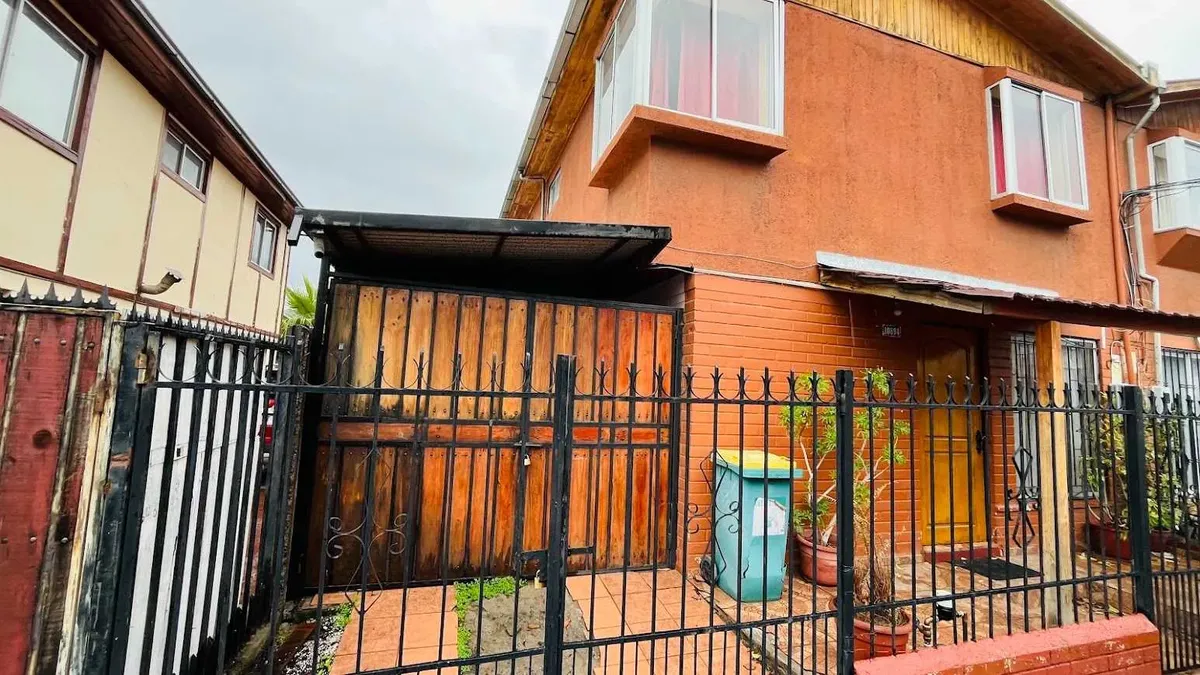 Imagen 1 de 26 de Casa Luminosa Con Amplio Jardín (177785)