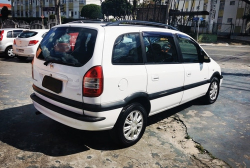 Imagem 5 de 8 de Chevrolet Zafira 2012 2.0 Elegance Flex Power Aut. 5p