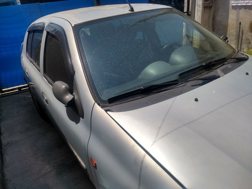 Renault Clio 16v 2001 O