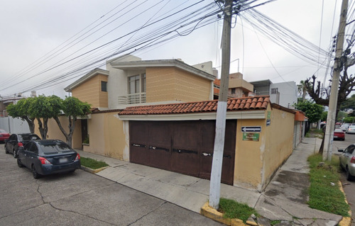 Hermosa Y Amplia Casa En Residencial La Calma Zapopan Jalisco  Jamr