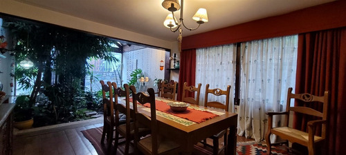 Casa En Venta De 7 Dorm. En Lo Barnechea