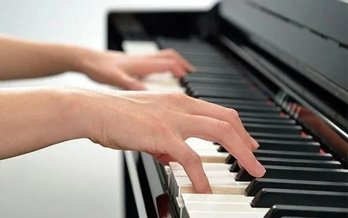 Piano Digital Yamaha Clavinova Serie Clp-745 B2 Buetooth