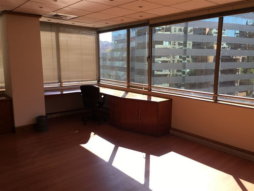 Imagen 4 de 8 de Oficina En Arriendo En Las Condes