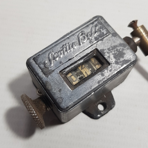 Imagen 3 de 6 de Antiguo Cuenta Ganado Scoilie Bell Metal 3 Dígitos Mag 60071
