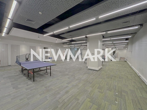 Excelente Local Comercial En Arriendo En Las Condes