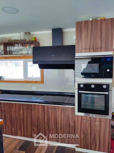 Casa De 135 M2, 4d / 3b En Sitio De 5000 M2