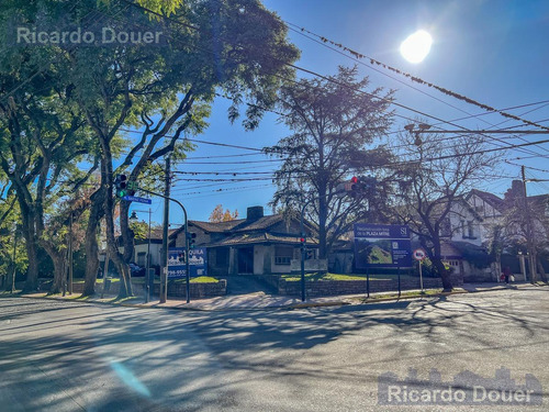Imagen 3 de 14 de Local En San Isidro, Muy Buena Ubicación!!