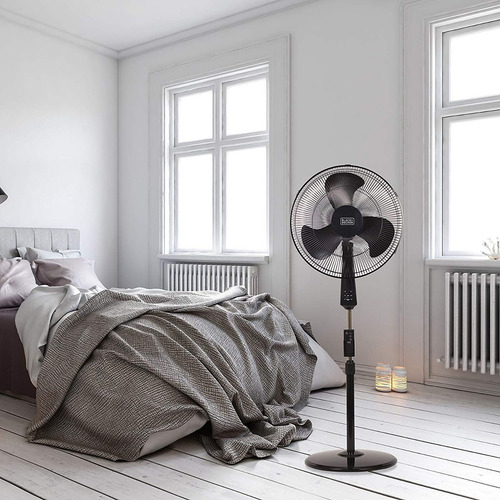 Negro + Decker Bfsr18b 18 PuLG. Ventilador De Pie Con Contro