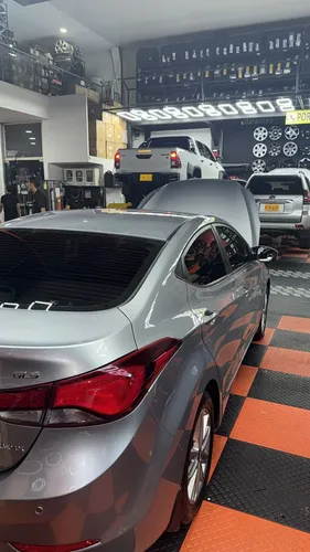 Hyundai Elantra 1.6l