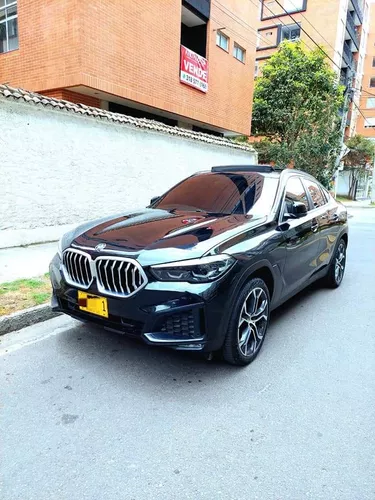  Carros y Camionetas BMW X6 Negro