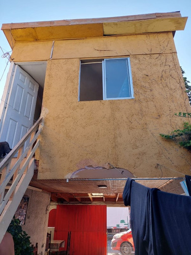 Venta De Propiedad 5 Dormitorios Y Dos Baños En Lo Prado