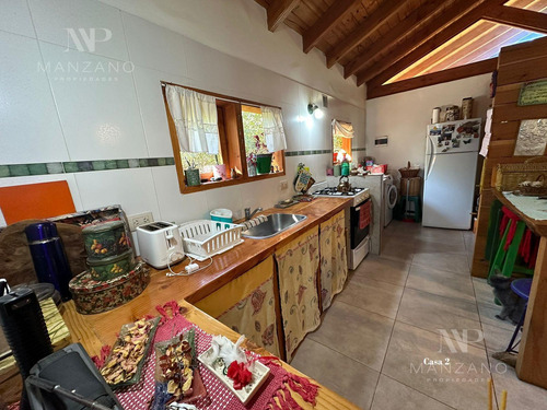 Venta De Casa 210 M2 En 1123 M2 Terreno - Villa La Angostura