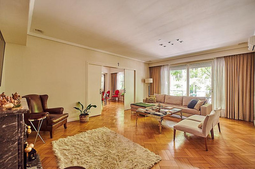 Excelente Departamento En La Mejor Cuadra De Recoleta