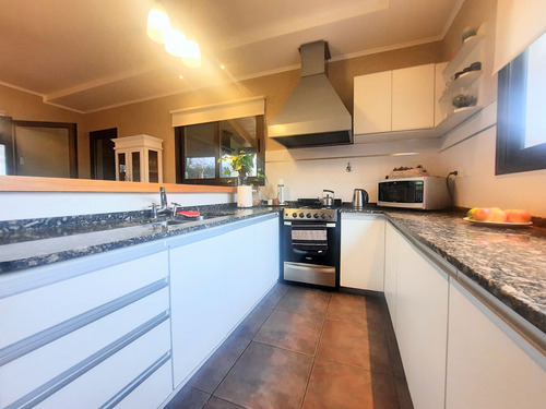 Venta Casa 4 Ambientes En La Concepción