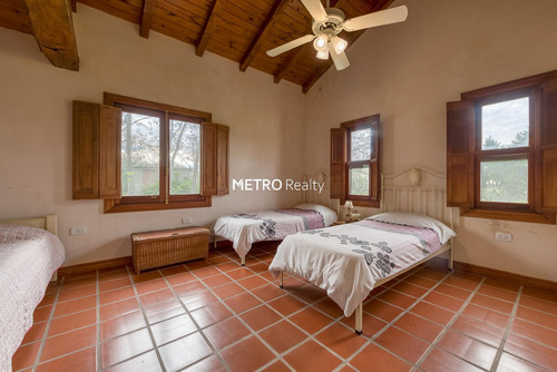 Casa En Venta Sobre Lote De 1 Hectarea En Loma Escondida, Open Door