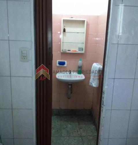 Oportunidad: Local Comercial Ubicado En La Av. Gral. Jose De San Martin 2665, Lanus Oeste