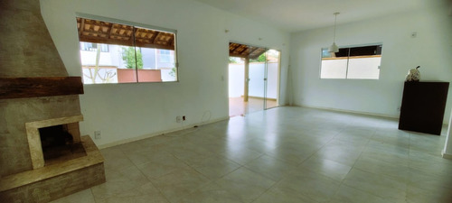 Casa Para Locação No Pico Da Cruz - Rio Tavares