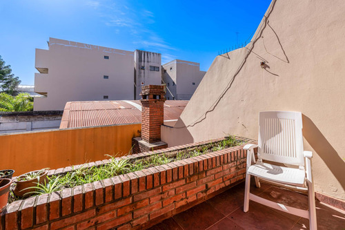 Triplex - Venta - 6 Amb - Suite - Patio - Cocheras - Coghlan