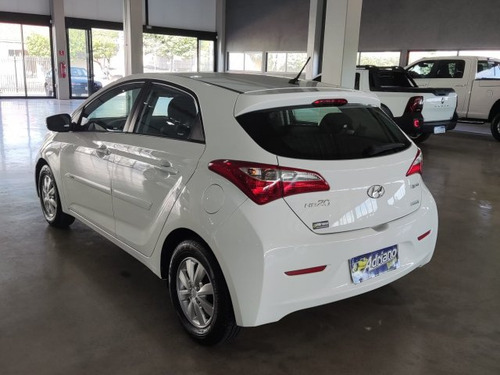 Hyundai HB20 HB20 1.6 COMFORT PLUS 16V FLEX 4P AUTOMÁTICO