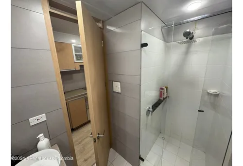 Apartamento En Bosque De Pinos Rah Co: 25-967