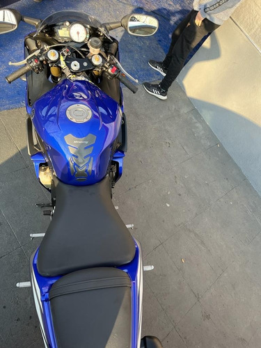 Yamaha R6