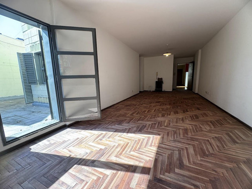 Venta Departamento Alberdi, Dos Dorm, Un Baño, Amplio Balcon