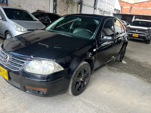 Volkswagen Jetta Tred. Line Mecanico 2013