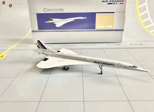 Miniatura Avião 1/400 Socatec Air France Concorde Cor Branco