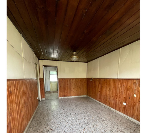 Lote En Venta Con Casa A Demoler; Excelente Ubicacion