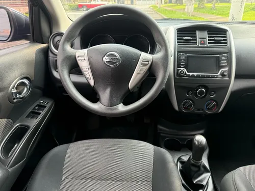 Nissan Versa 1.6 Advance