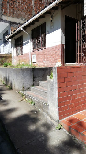 Imagen 1 de 3 de  Vendo Casa El Peñol. Demoler. Licencia Construcción 12 Apartamentos
