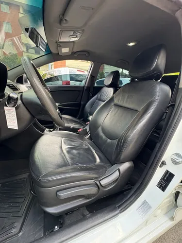 Hyundai Accent 1.6l 5 p