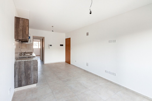 Imagen 6 de 13 de Departamento De 2 Ambientes En Venta - Moron Sur