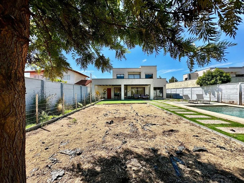 Rinconada - Vende Casa Dos Pisos 3d 3b Piscina - Cond. Cumbr