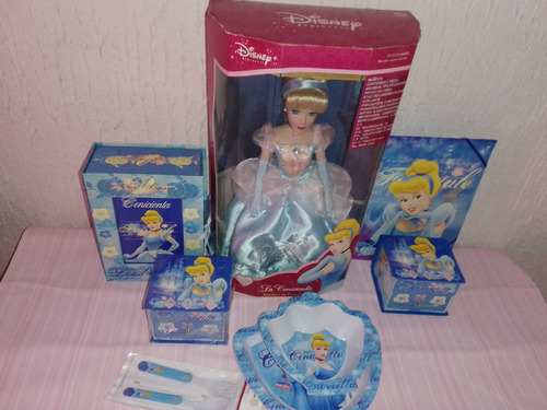 Muñeca De Porcelana Y Productos Cenicienta/cinderella (Usado)
