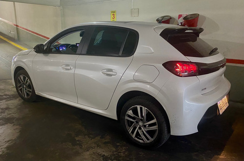 Peugeot 208 1.6 Feline Tiptronic